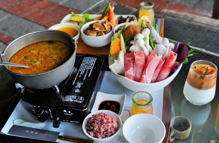 高雄大崗山餐廳