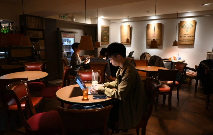 大安區咖啡廳深夜