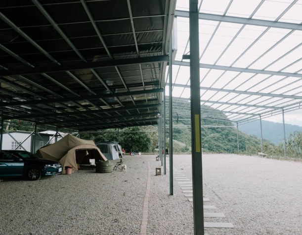 雨棚露營區