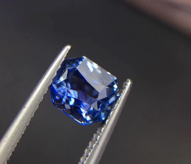 頂級藍寶石特徵