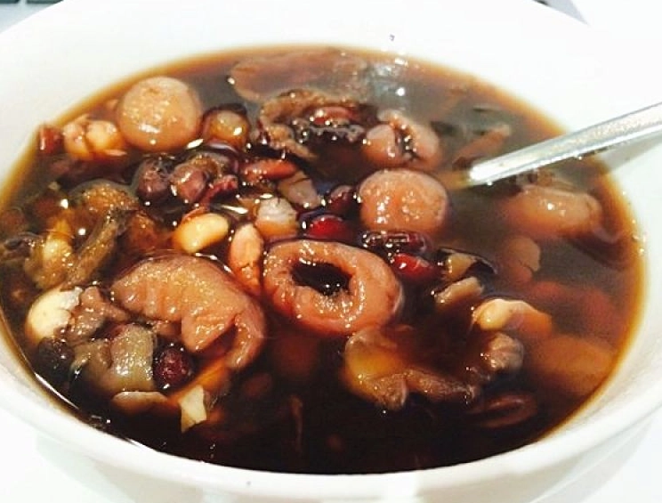 黑豆紅棗蓮子湯 黑豆紅棗蓮子湯