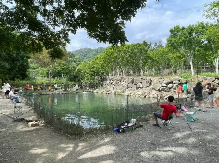 免費露營釣魚