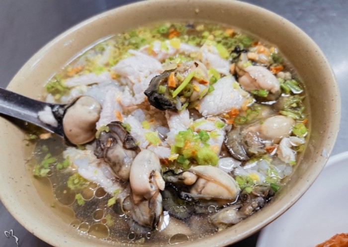 台南深夜美食：國華街鹹粥、阿明豬心冬粉等老饕必吃經典總匯