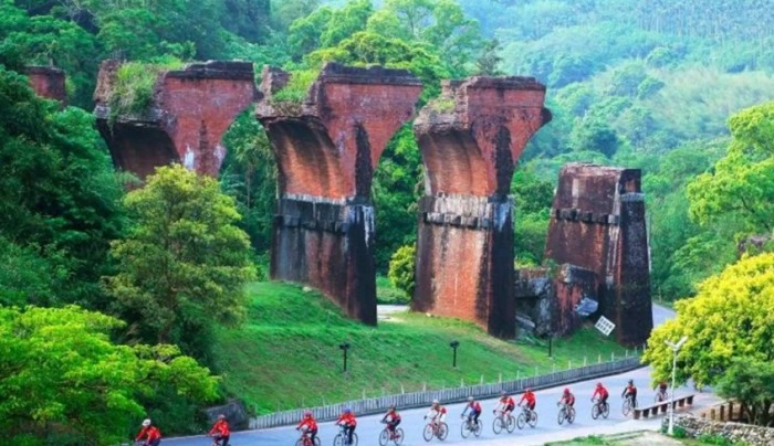 苗栗山上景點：10大深度景點推薦與交通住宿全攻略
