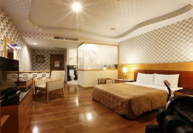 高雄楠梓背包客棧