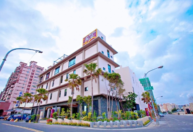 高雄楠梓住宿推薦：平價旅店、商務飯店與親子民宿全攻略