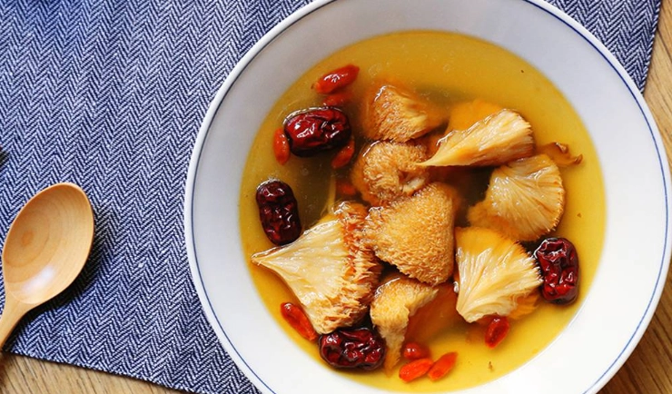 新鮮猴頭菇湯的10大功效與做法，養生聖品完整指南