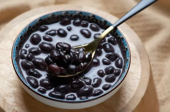 黑豆水每天喝 黑豆水每天喝