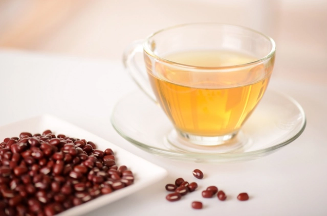 紅豆水的功效全解析：利尿消腫、排毒養顏的天然飲品指南