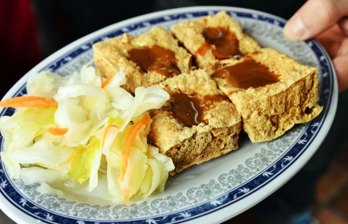 台灣傳統美食故事：探索蚵仔煎、牛肉麵與珍珠奶茶的文化根源